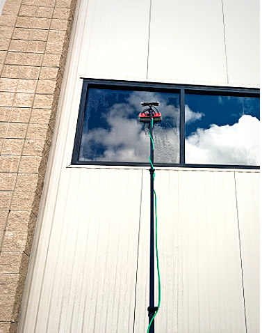 professional window cleaning pole water